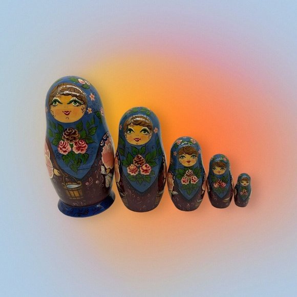 Russian Handpainted Wooden Nesting Dolls - Set of 5 - Tallest is 6" Dated 1992 - Picture 4 of 16